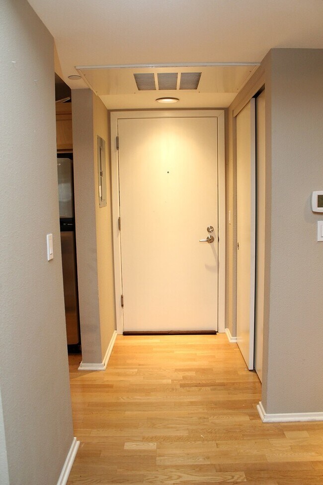 Foto del edificio - Condo on PSU Park Blocks-- Secure Parking ...