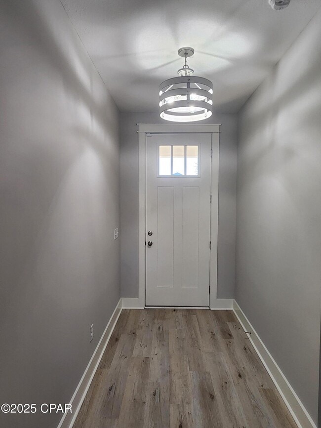 Building Photo - 1083 Harrison Byu Dr