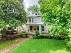 Building Photo - 1692 Carruthers Pl