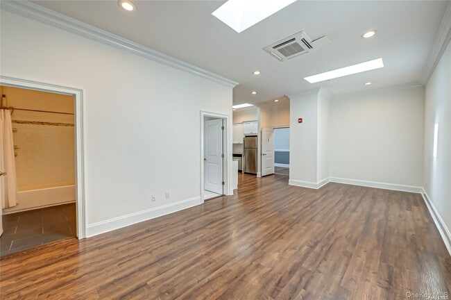 Building Photo - 50 Stewart Ave