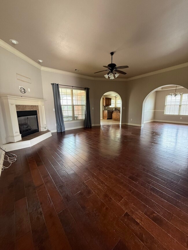 Building Photo - 6405 S 49th St