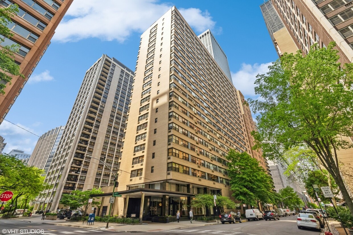 Foto principal - 850 N Dewitt Pl