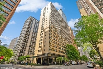 Building Photo - 850 N Dewitt Pl