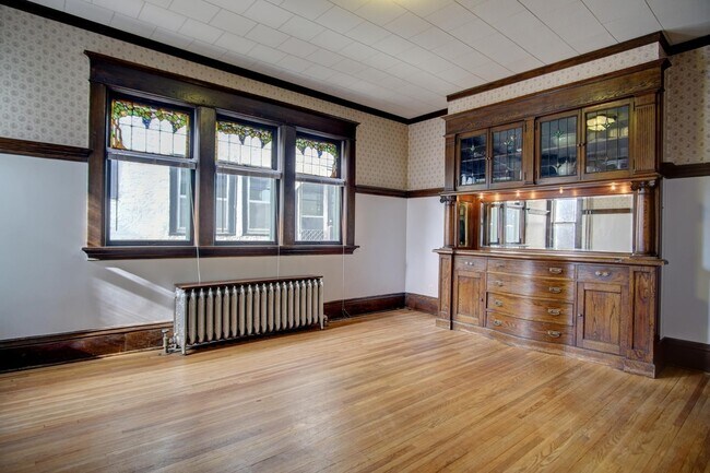 Foto del edificio - 1685 Taylor Ave W