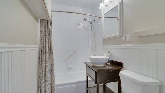 Building Photo - 135 Granite Ave