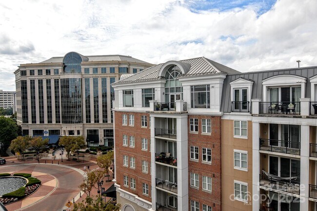 Foto del edificio - 4625 Piedmont Row Dr