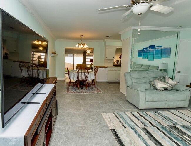 Foto del edificio - 3693 NE 20th Ave