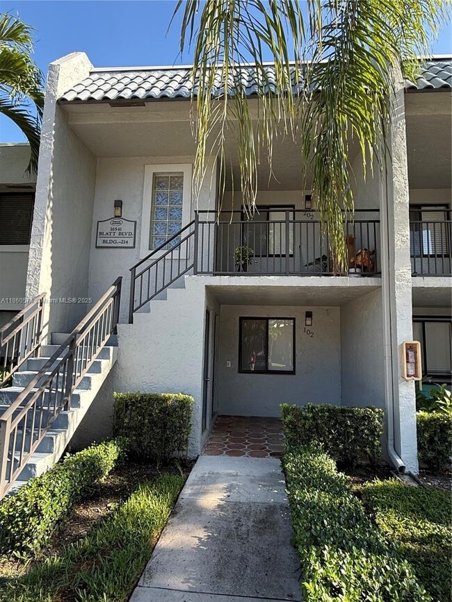 Foto del edificio - 16541 Blatt Blvd
