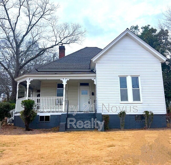 Building Photo - 430 College St