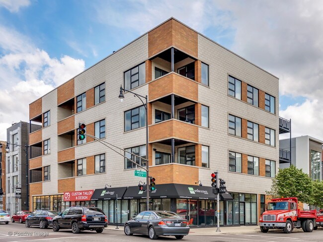 Building Photo - 1555 N Wood St
