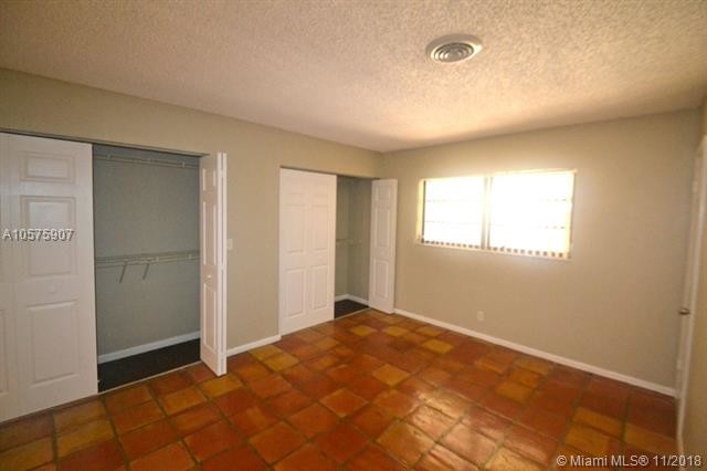 Foto del edificio - 5532 SW 1st Ct