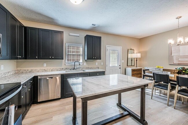 Building Photo - Ogden Place Apartments