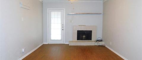 Building Photo - 1911 Kingswood Ct