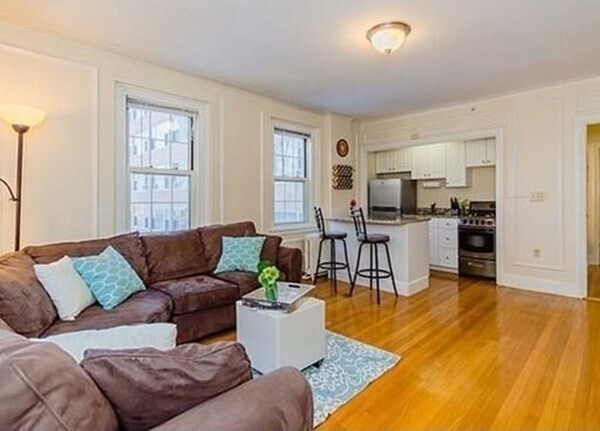 Foto del edificio - 1450 Beacon St