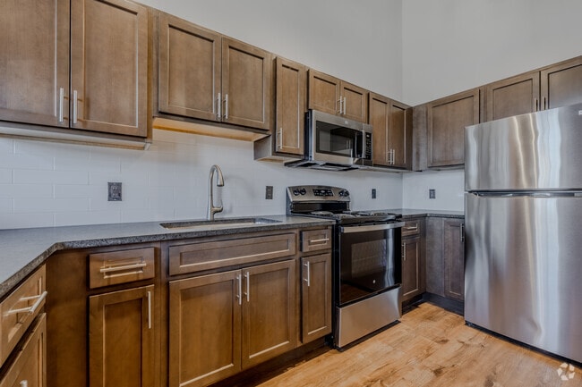 Apt I - Kitchen - 424 Main Street Luxury Apartments