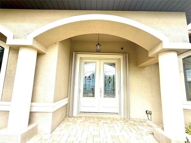 Building Photo - 2736 Magdalina Dr