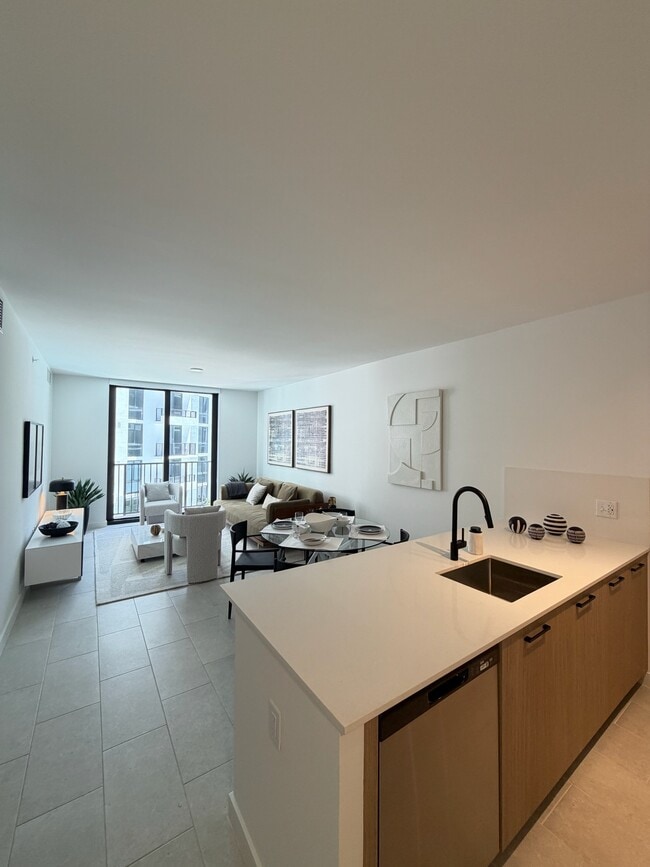 Building Photo - 3011 NW 18th Ter