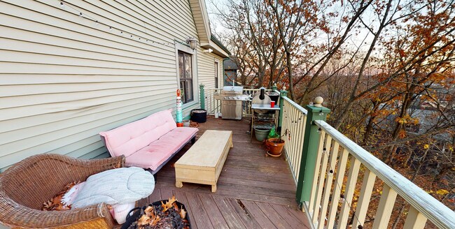 Building Photo - 59 Beech Glen St