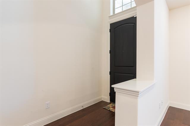 Foto del edificio - 7421 Alton Dr