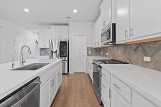 Building Photo - 321 Caisson Trl