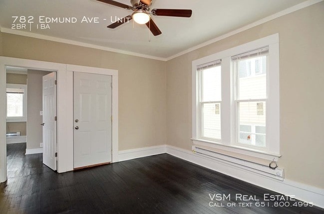 Building Photo - Renovated 2 Bed 1 Bath  in St Paul!!