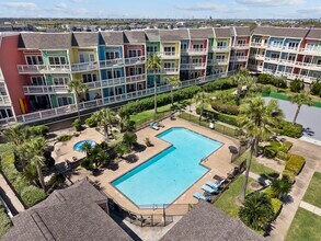 Building Photo - 7820 Seawall Blvd