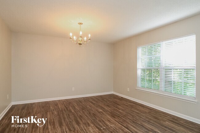 Foto del edificio - 944 Highland Glen Rd