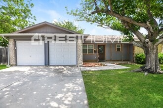Building Photo - 521 Kemper Ave