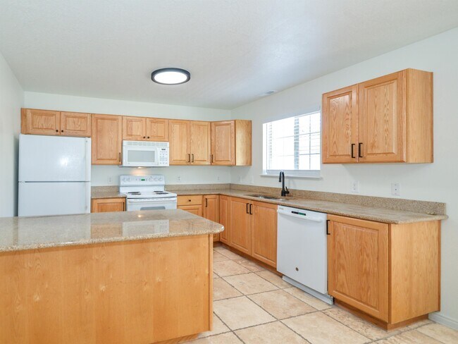 Foto del edificio - 450 W 1800 N