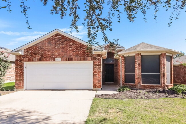 Building Photo - 3232 Buckthorn Ln