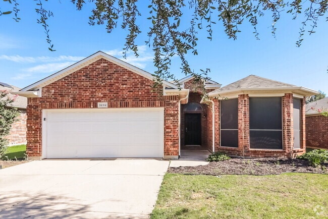 Building Photo - 3232 Buckthorn Ln