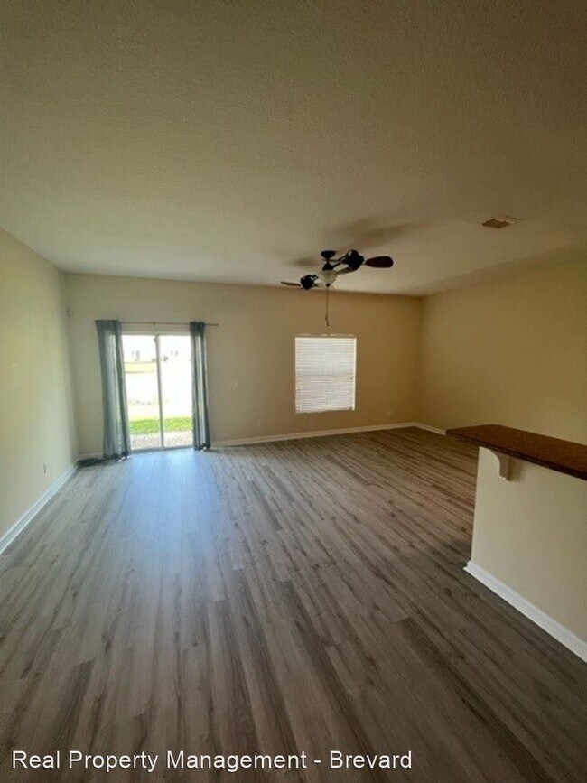 Foto del edificio - 3 br, 2.5 bath House - 2510 Revolution Str...