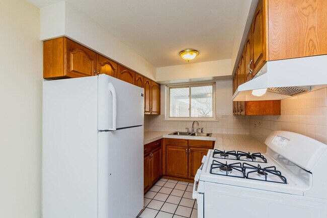 Foto del edificio - 7406 Randolph St.