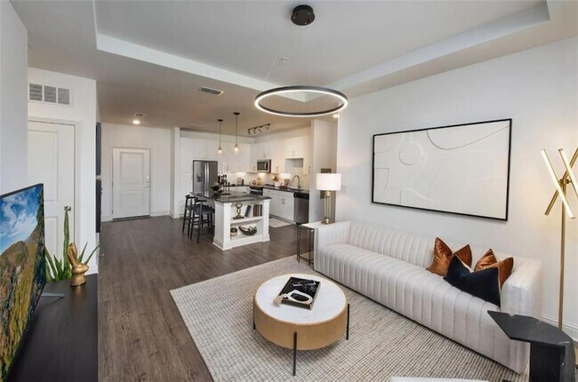 Foto del edificio - 2180 Shadowood Pkwy