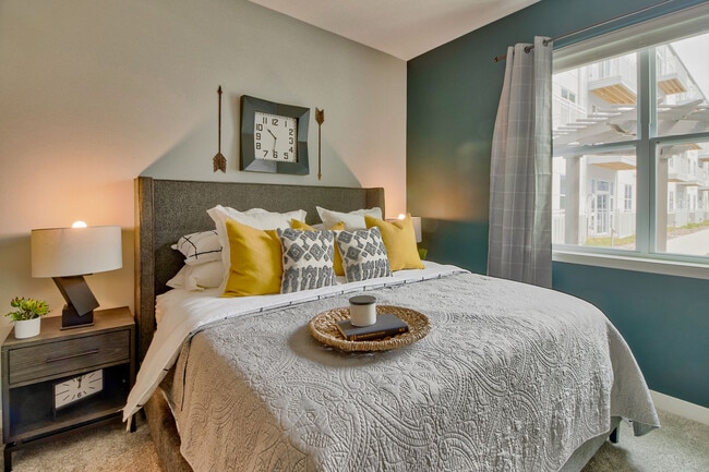 Building Photo - 946 MLK