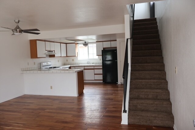 Foto principal - 571 S Evergreen Dr