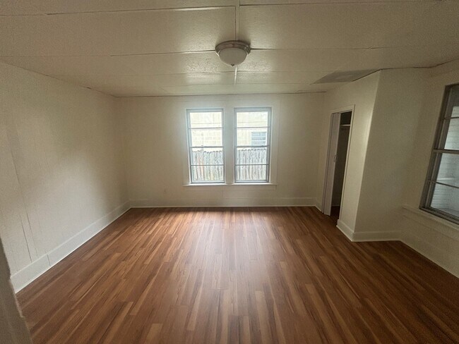Foto del edificio - 2805 34th Ave N