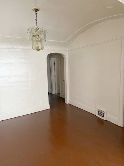 Building Photo - 3237 Tyler St