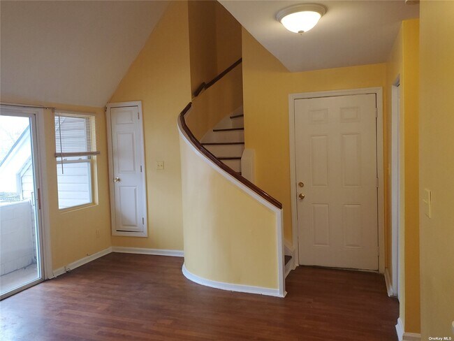 Foto del edificio - 145-6 107th Ave