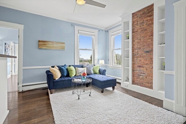 Building Photo - 256 Bunker Hill St