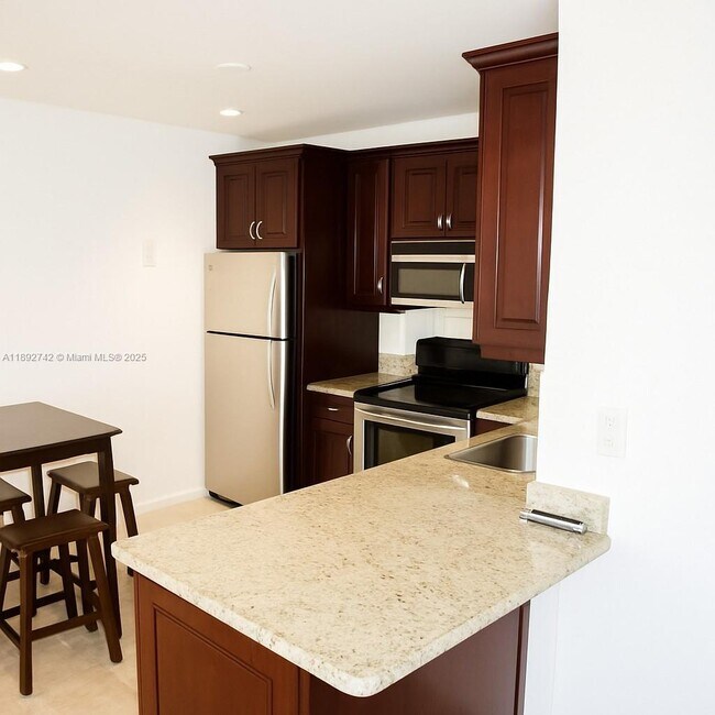 Foto del edificio - 3564 Magellan Cir