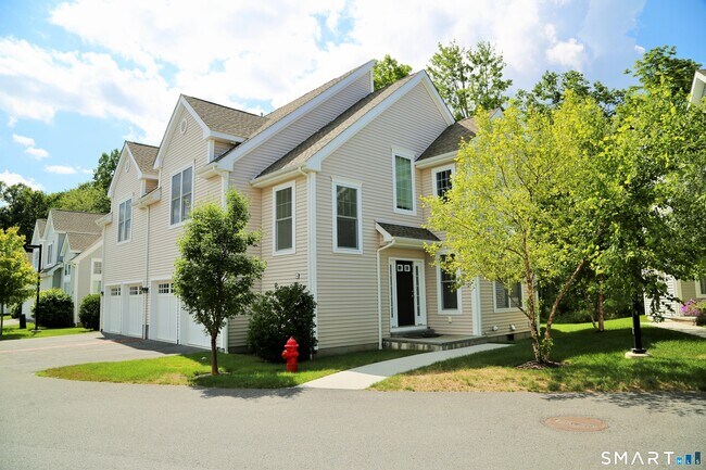 Building Photo - 60 Copper Square Dr