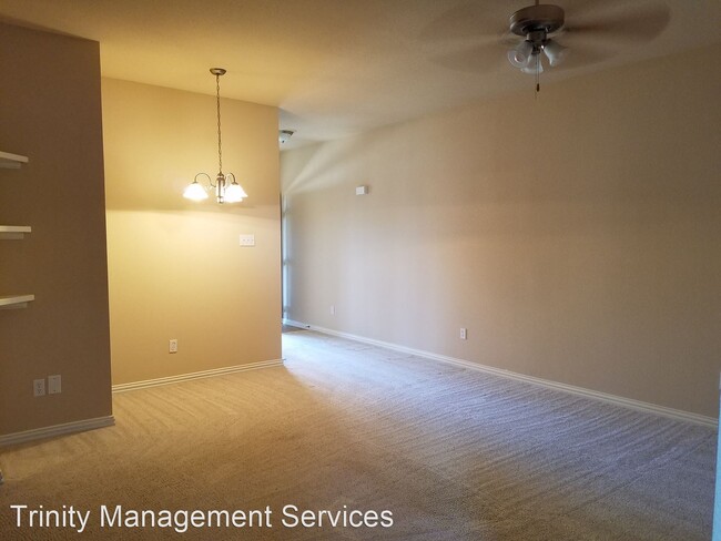 Building Photo - 2 br, 2 bath House - 1622 Summer Hill Ct.