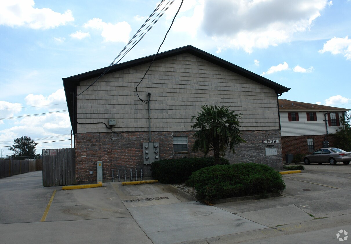 Foto del edificio - 4200 Eureka St