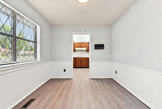 Foto del edificio - 501 W Albuquerque St