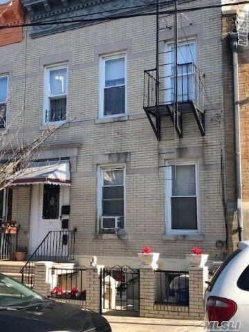 Primary Photo - 72-15 69th St