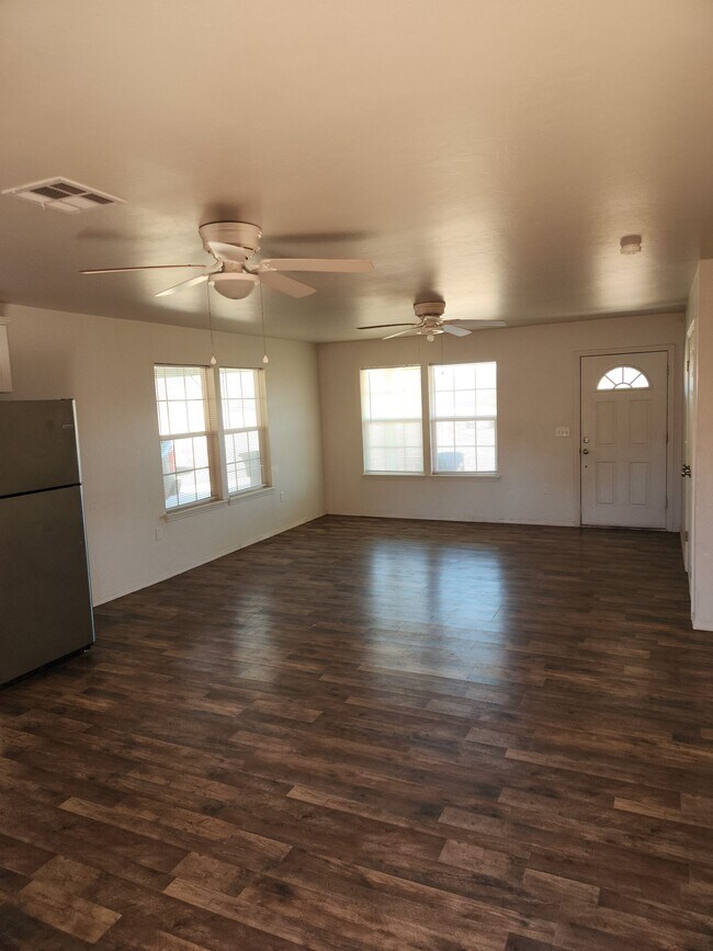 Foto del edificio - 1307 S Iowa Ave