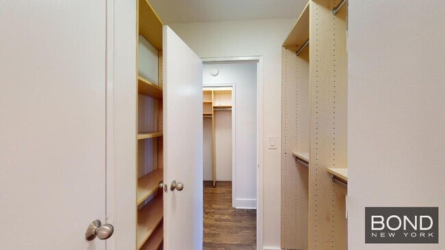 Foto del edificio - 220 E 63rd St