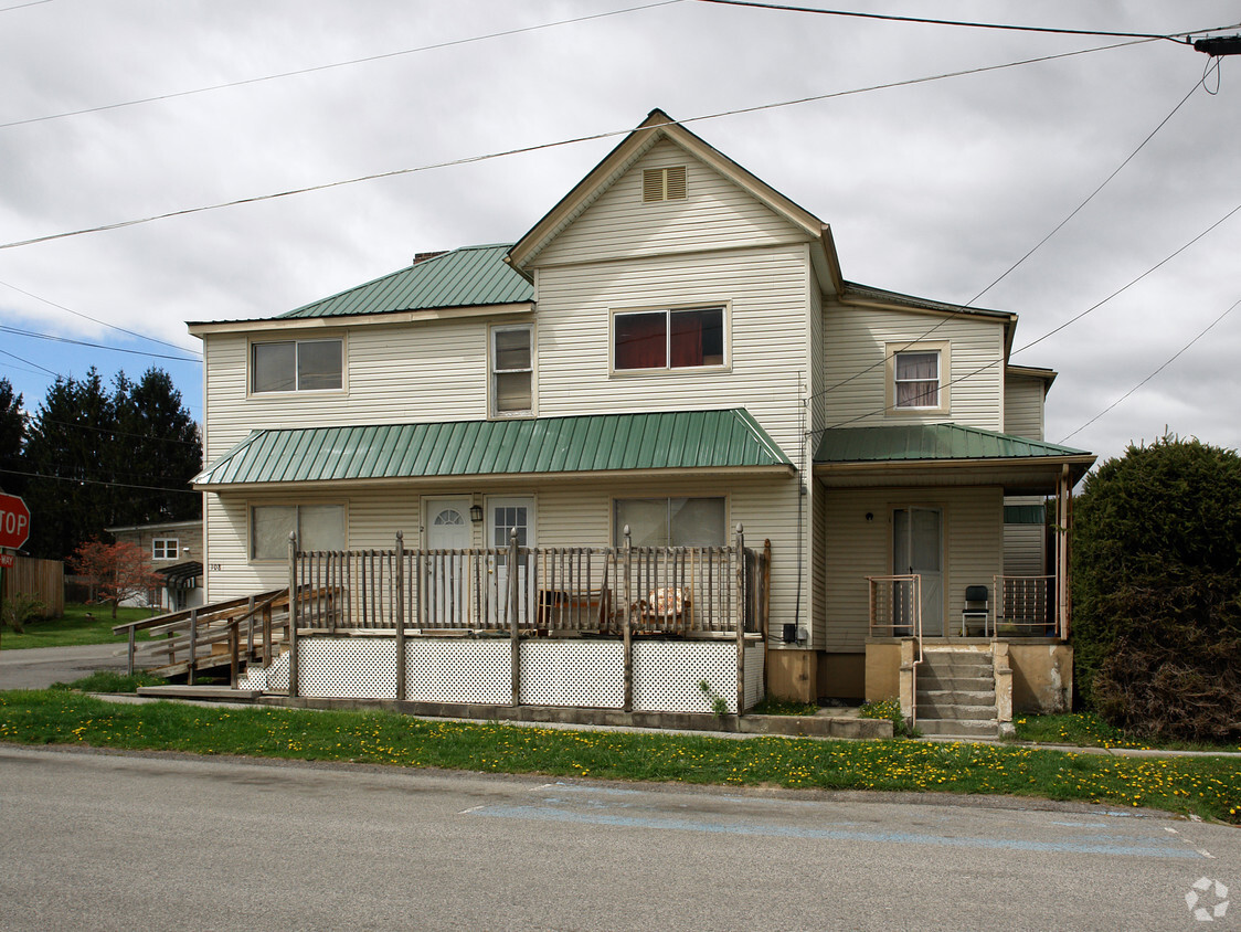 Building Photo - Highland Avenue Efficiency Apartments