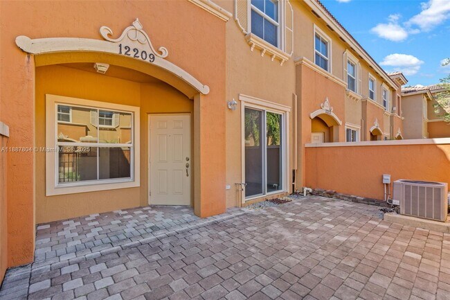 Foto del edificio - 12209 SW 27th St